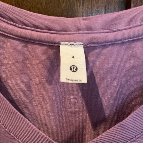 Lululemon Love V-Neck Tee - Picture 6 of 6